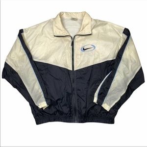 VINTAGE NIKE WINDBREAKER